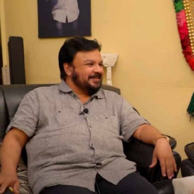  ഈ വർഷം പുറത്തിറങ്ങിയ 'മഹേഷും മാരുതിയും' എന്ന സിനിമയിലാണ് ബാബു ഏറ്റവും ഒടുവിലായി വേഷമിട്ടത്. ചലച്ചിത്ര പ്രവർത്തകരുടെയും പ്രത്യേകിച്ചും അവശകലാകാരന്മാരുടെയും ക്ഷേമത്തിനായി ഇടവേള ബാബു വിളിച്ചാൽ വിളിപ്പുറത്തുണ്ടാകും എന്ന കാര്യം സിനിമാ ലോകത്ത് പരക്കെ പ്രശസ്തമാണ്