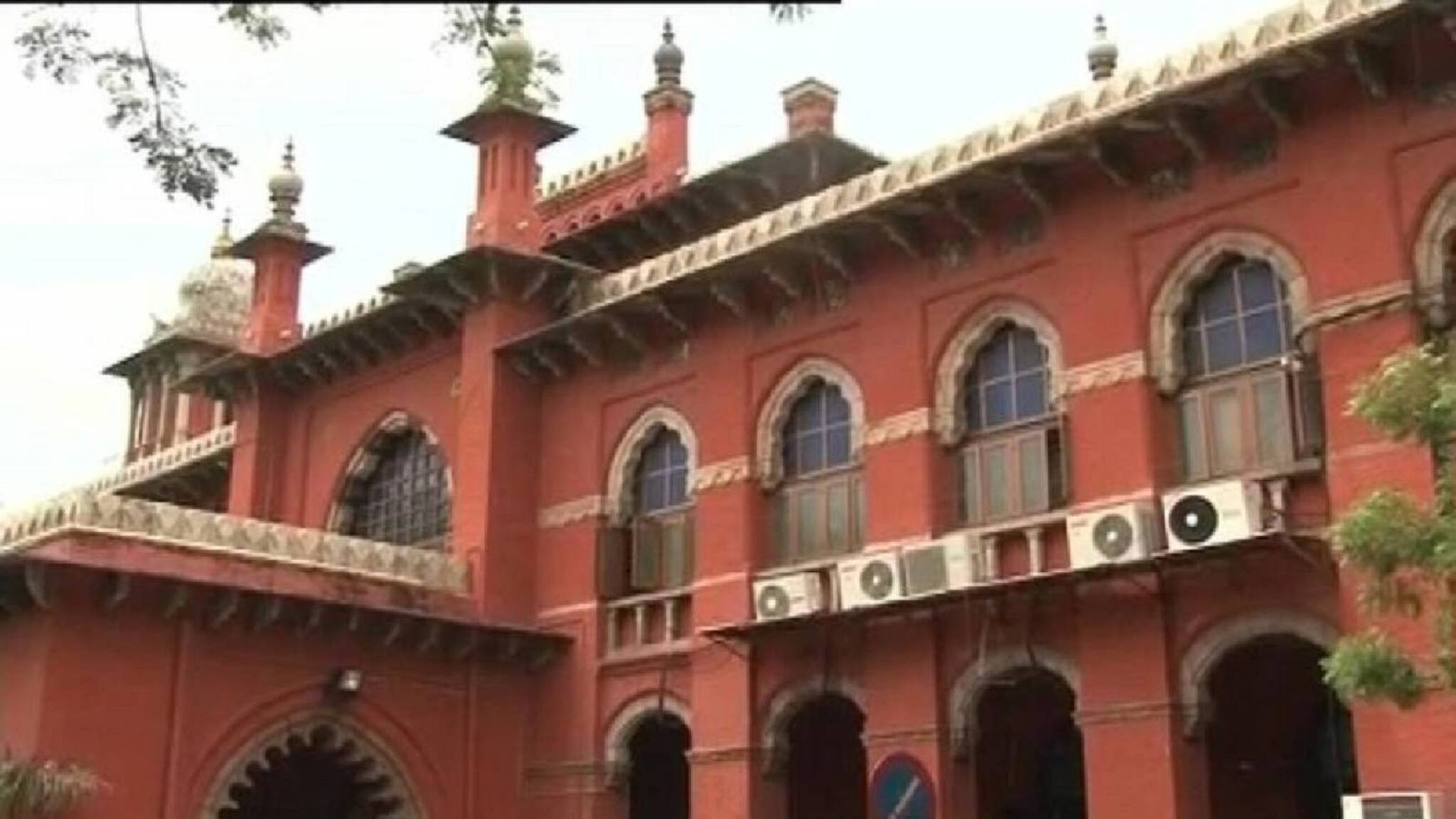 മാതാപിതാക്കളെ നോക്കാത്ത മക്കൾക്ക് അവരുടെ സ്വത്തിൽ അവകാശമില്ലെന്ന് മദ്രാസ് ഹൈക്കോടതി