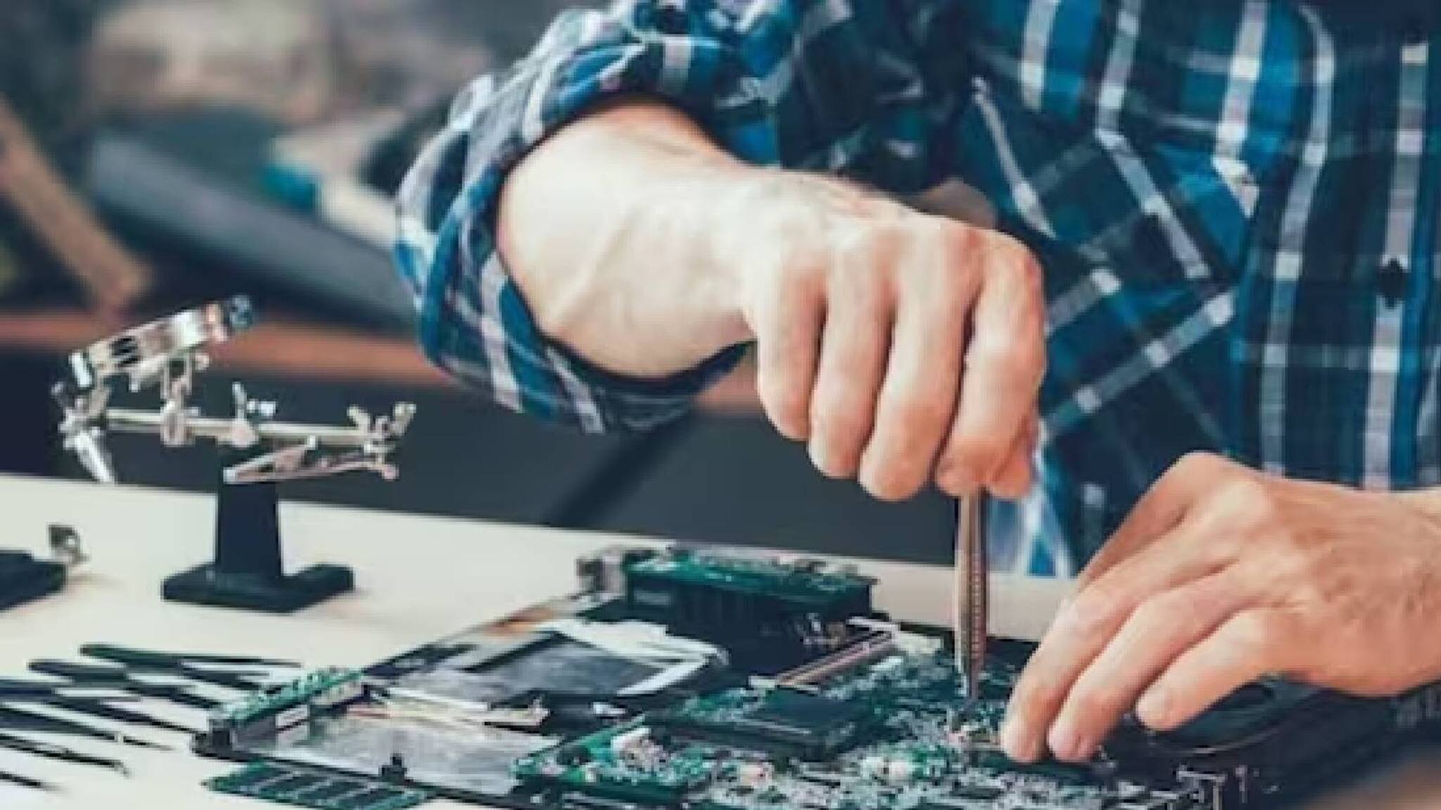 ലാപ്‌ടോപ് ഇറക്കുമതി നിയന്ത്രണം: 17000 കോടിയുടെ പിഎല്‍ഐ പദ്ധതിയ്ക്ക് അപേക്ഷിച്ച് 44 കമ്പനികള്‍ 