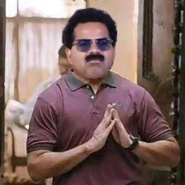  പല താരങ്ങളുടെയും ലുക്കുമായി വിനയ് ഫോർട്ടിൻ്റെ ഈ ലുക്കിനെ താരതമ്യം ചെയ്യപ്പെടുന്നുണ്ട്. ചാർളി ചാപ്ലിന് പുറമേ ജഗതിയുടെ ഉമ്മൻ കോശി, വിജയരാഘവൻ്റെ അലാവുദ്ദീൻ റാവുത്തർ, ഈ പറക്കും തളികയിലെ കല്യാണചെക്കൻ അങ്ങനെ ഒരു നിര നീണ്ട നിര തന്നെ ഉണ്ട്.