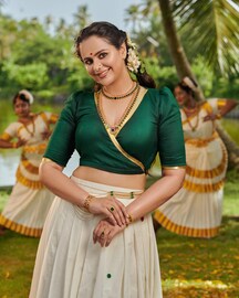 Onam 2023| മലയാളിമങ്കയായി മാമാങ്കം നായിക പ്രാചി തെഹ്‌ലാൻ; വൈറലായി ചിത്രങ്ങൾ