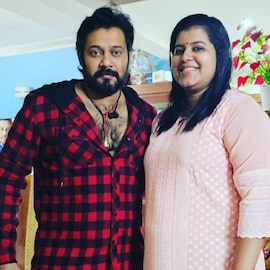 Actor Bala | എന്തുണ്ട് ബാലാ വിശേഷം? വമ്പൻ വാർത്ത വരുന്നുവെന്ന് എലിസബത്തിനെ ചേർത്തുനിർത്തി താരം