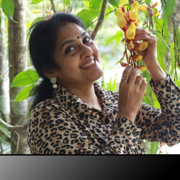 Anju Aravind, Anju Aravind actress, Anju Aravind films, Anju Aravind vijay, Anju Aravind poove unakkaga, Anju Aravind Tamil films, Anju Aravind malayalam films, Vijay, Poove unakkaga, അഞ്ജു അരവിന്ദ്, വിജയ്, പൂവേ ഉനക്കാഗ, തമിഴ് സിനിമ, മലയാളം സിനിമ