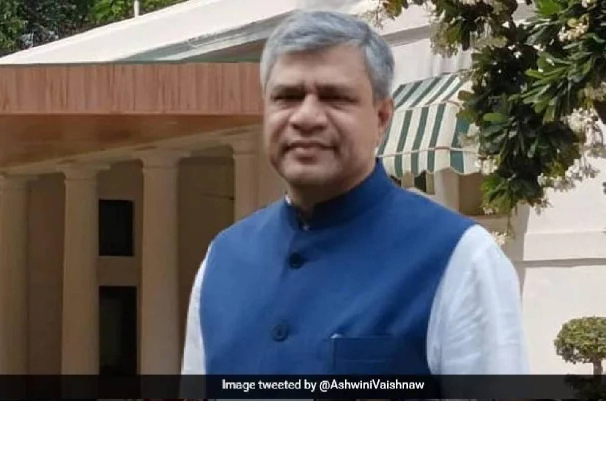 സ്‌റ്റേഷൻ നവീകരണത്തിന്റെ പേരിൽ ട്രെയിൻ ടിക്കറ്റ് നിരക്ക് വർധിപ്പിക്കില്ല: റെയിൽവേ മന്ത്രി അശ്വിനി വൈഷ്ണവ്