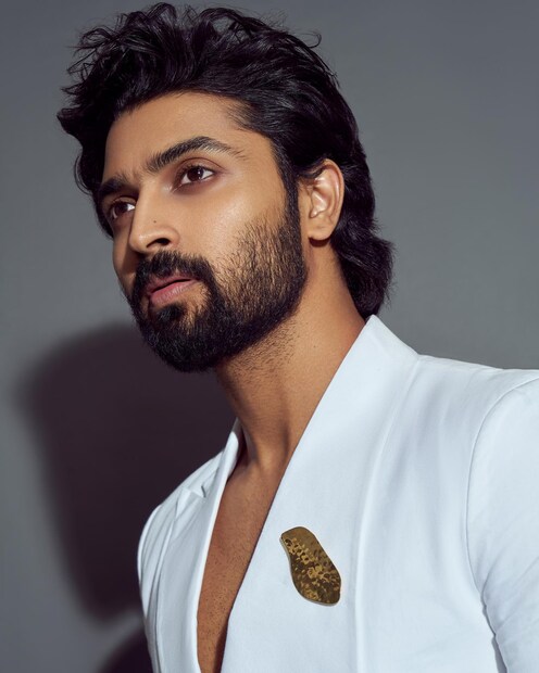  കൊറിയോഗ്രാഫി- ശ്രീജിത്ത്, പ്രൊഡക്ഷൻ എക്സിക്യൂട്ടിവ്- അനീഷ് നന്തിപുലം, പ്രൊഡക്ഷൻ മാനേജർ - നികേഷ് നാരായൺ, ഇന്ദ്രജിത്ത് ബാബു, സൗണ്ട് ഡിസൈൻ- സിങ്ക് സിനിമ, ആക്ഷൻ- ഫീനിക്സ് പ്രഭു, ഓഡിയോഗ്രാഫി- രാജകൃഷ്ണൻ എം.ആർ., പ്രൊമോഷൻ കൺസൽട്ടന്റ്-വിപിൻ കുമാർ, ലോക്കേഷൻ മാനേജർ- ജോയി പൂതേരി, പി.ആർ.ഒ.- എ.എസ്. ദിനേശ്