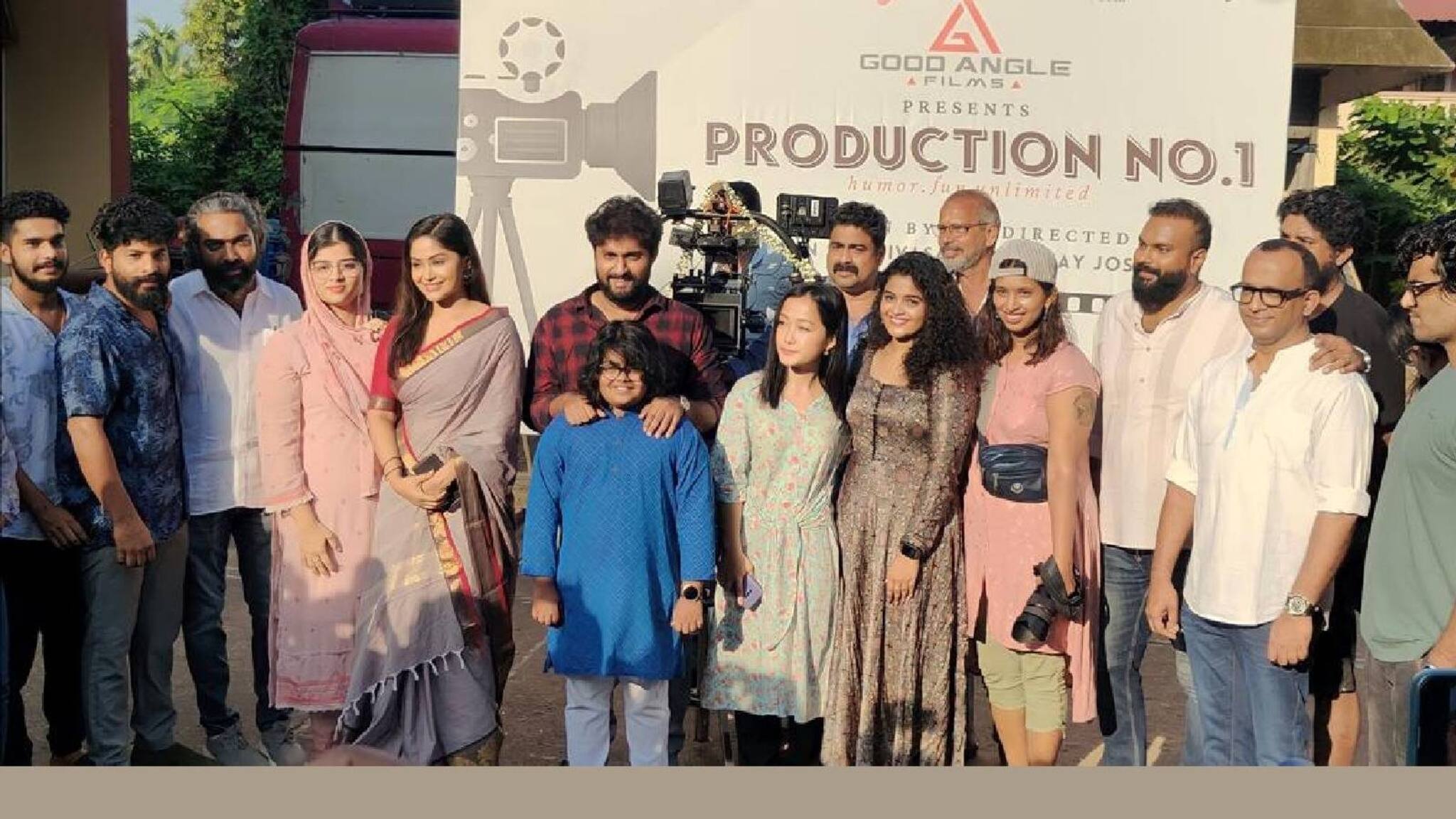 ധ്യാൻ ശ്രീനിവാസൻ, 'ഓർഡിനറി' നായിക ശ്രിത ശിവദാസ്; വിനയ് ജോസ് ചിത്രത്തിന് ഹോസ്റ്റലിൽ തുടക്കം