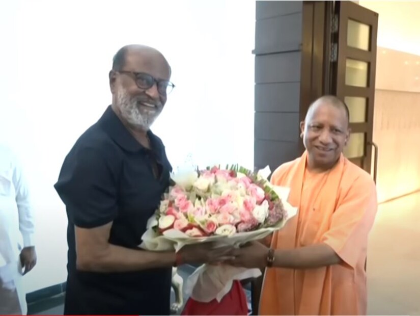  തിയേറ്ററുകളില്‍ ഗംഭീരമായി പ്രദര്‍ശനം തുടരുന്ന രജനിയുടെ പുതിയ ചിത്രം ജയിലറിന്‍റെ സ്പെഷ്യല്‍ ഷോ വെള്ളിയാഴ്ച രാത്രി ലഖ്നൗവില്‍ സംഘടിപ്പിച്ചിരുന്നു. മുഖ്യമന്ത്രിക്കൊപ്പം താന്‍ ജയിലര്‍ കാണുമെന്ന് യുപിയില്‍ എത്തിയപ്പോള്‍ രജനികാന്ത് മാധ്യമങ്ങളോട് പറഞ്ഞിരുന്നു. എന്നാല്‍ ഉപമുഖ്യമന്ത്രി കേശവ പ്രസാദ് മൗര്യയാണ് ലഖ്നൗവില്‍ സംഘടിപ്പിച്ച പ്രദര്‍ശനം കാണാനെത്തിയത്.