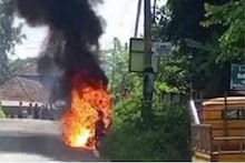 പാലക്കാട് ദമ്പതികള്‍ സഞ്ചരിച്ച ഇലക്ട്രിക് സ്കൂട്ടർ കത്തി നശിച്ചു