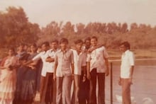1984ലെ എഞ്ചിനീയറിങ് ബാച്ചിന് ഒരുമിച്ച് ലോകം ചുറ്റാൻ സ്വന്തമായി വെബ്‌സൈറ്റും വാട്‌സാപ്പ് ഗ്രൂപ്പും