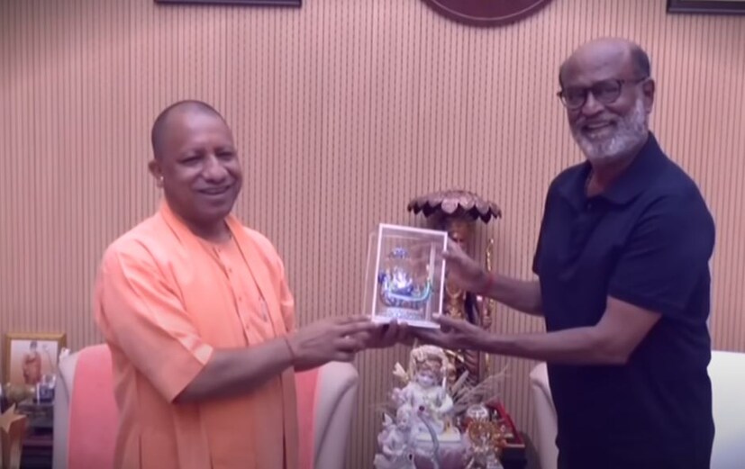  ഉത്തര്‍പ്രദേശ് ഗവര്‍ണര്‍ ആനന്ദി ബെന്‍ പട്ടേലിനെയും രജനി സന്ദര്‍ശിച്ചിരുന്നു. ജയിലര്‍ റിലീസിന് മുന്‍പ് തന്നെ ഉത്തരേന്ത്യന്‍ പര്യടനത്തിനിറങ്ങിയ രജനികാന്ത് ഝാര്‍ഖണ്ഡിലെ ഛിന്നമസ്ത ക്ഷേത്രം സന്ദര്‍ശനത്തിന് ശേഷമാണ് യുപിയിലെത്തിയത്.