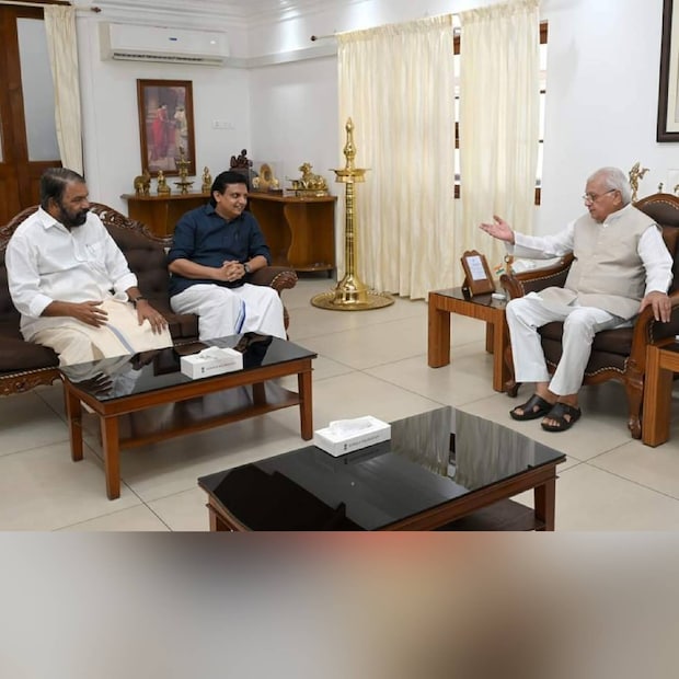  കഴിഞ്ഞ വർഷം സംസ്ഥാന സർക്കാരിന്റെ ഓണാഘോഷ പരിപാടിയിൽ ഗവർണറെ ക്ഷണിക്കാത്തത് വലിയ വിവാദങ്ങൾക്ക് വഴി തെളിച്ചിരുന്നു.