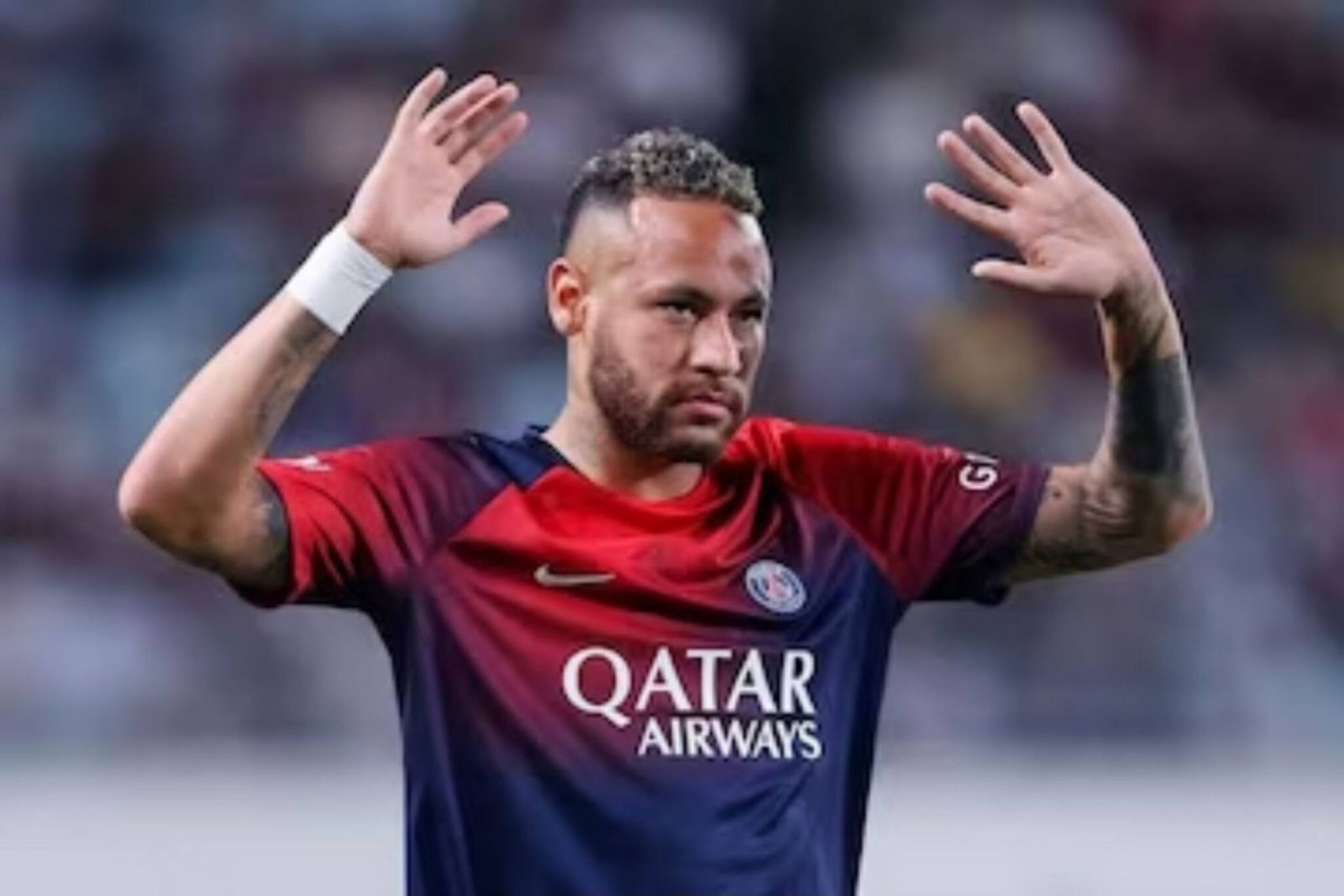 റൊണാൾഡോയ്ക്കും ബെൻസേമയ്ക്കും പിന്നാലെ നെയ്മറും സൗദി ക്ലബിലേക്ക്; അല്‍ ഹിലാലുമായി 816 കോടിയുടെ കരാര്‍