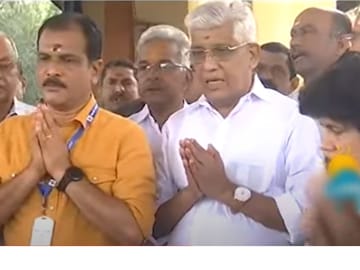 ജി. സുകുമാരൻ നായർ ചങ്ങനാശ്ശേരി ഗണപതി ക്ഷേത്രത്തിൽ