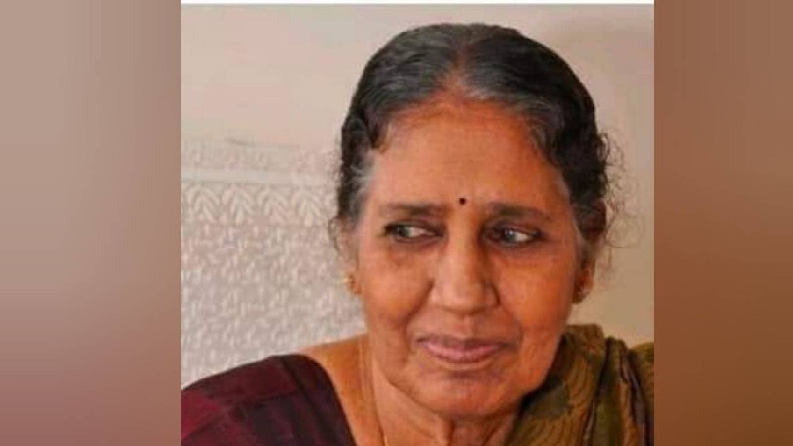 Former CPM leader E. Balanandan’s wife Sarojini Balanandan passes away at 86