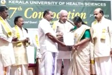 വന്ദനയുടെ അമ്മയ്ക്ക് ആശ്വാസമേകി ഗവർണർ; MBBS ബിരുദം മരണാനന്തര ബഹുമതിയായി സമ്മാനിച്ചു