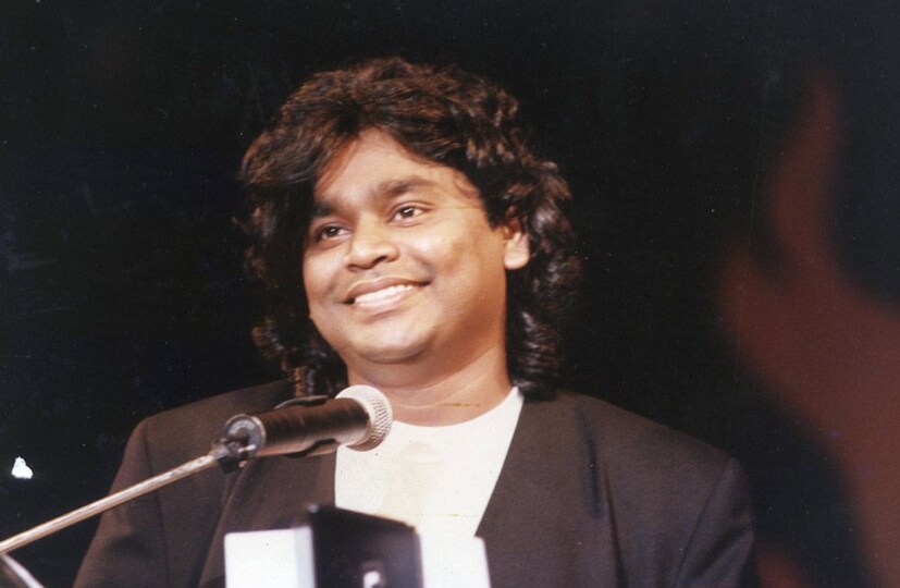  സിനിമാ ഗാനങ്ങള്‍ക്ക് പുറമെ നിരവധി ആല്‍ബങ്ങളും റഹ്മാന്‍റെതായി പുറത്തുവന്നിട്ടുണ്ട്. അതിലെറ്റവും അധികം ആരാധകരുള്ള ഗാനമാണ്. 1997ല്‍ സോണി മ്യൂസിക് പുറത്തിറക്കിയ വന്ദേ മാതരം. ദേശഭക്തി തുളുമ്പുന്ന അതിലെ മാ തുച്ഛേ സലാം എന്ന ഗാനം കേള്‍ക്കാത്ത ഇന്ത്യാക്കാരുണ്ടാവില്ല.