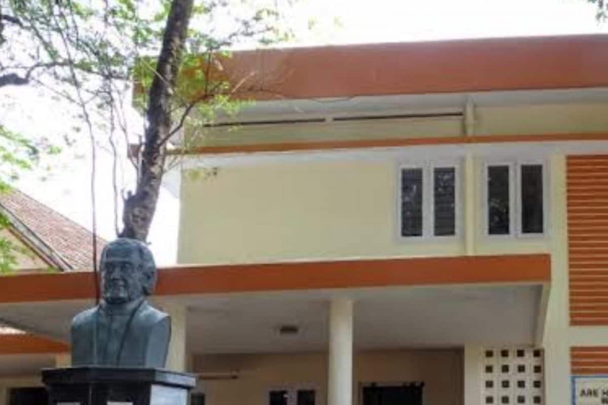 കേരളത്തിലെ ആദ്യത്തെ മുദ്രണാലയം എന്നറിയപ്പെടുന്ന കോട്ടയത്തെ സിഎംഎസ്
