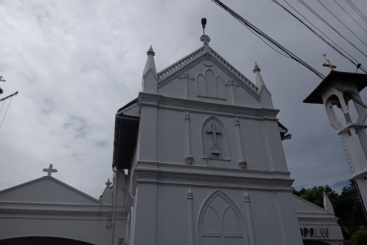 നാല് നൂറ്റാണ്ടിലേറെ പഴക്കമുള്ള സെന്റ് തോമസ് ഓർത്തഡോക്സ് പള്ളി അഥവാ "കുരിശുപള്ളി"