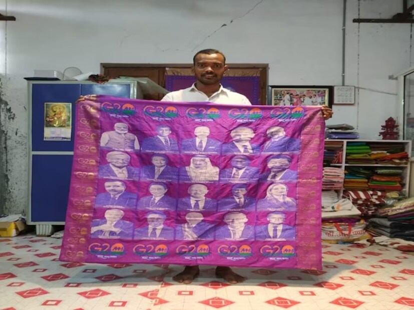  ഒരു തീപ്പെട്ടി കൂടിനുള്ളിൽ ഒതുങ്ങുന്ന രാജന്ന സിരിപ്പട്ടു പോലുള്ള വൃത്യസ്തമായ സാരികൾ നെയ്ത് ഏറെ പ്രശസ്തനാണ് ഇദ്ദേഹം. ഇന്ത്യയുടെ അധ്യക്ഷതയില്‍ ഡല്‍ഹിയില്‍ വെച്ച് ജി20 സമ്മേളനം നടക്കുന്നുവെന്ന് അറിഞ്ഞ ഹരിപ്രസാദും ഭാര്യയും ലോകനേതാക്കള്‍ക്ക് ഉച്ചകോടിയിലേക്ക് ഗംഭീരമായ വരവേല്‍പ്പ് നല്‍കാനാണ് ആഗ്രഹിച്ചത്.