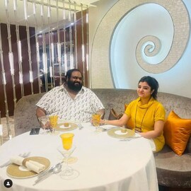 നിങ്ങൾ എന്ത് പറഞ്ഞാലും അക്കാര്യത്തിൽ ഞാൻ പിന്മാറില്ല; ഒന്നാം വിവാഹവാർഷികത്തിൽ മഹാലക്ഷ്മി രവീന്ദർ