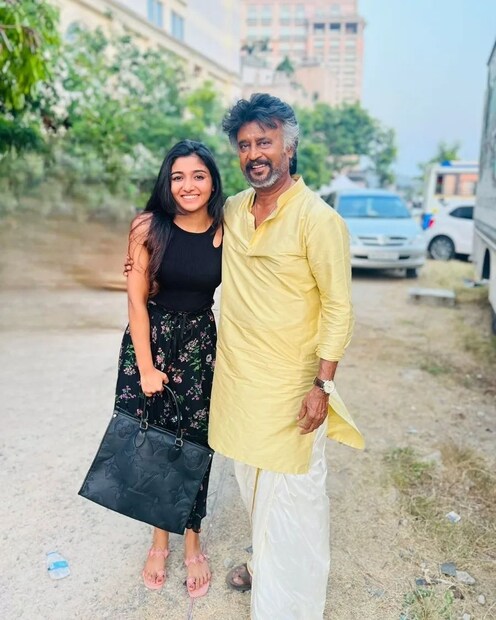  സൂപ്പര്‍ സ്റ്റാര്‍ രജനീകാന്ത് നായകനായ മെഗാ ഹിറ്റ് ചിത്രം ജയിലറില്‍ രജനികാന്തിന്‍റെ മരുമകളുടെ വേഷം ചെയ്തതിലൂടെ തെന്നിന്ത്യയാകെ ' ജയിലര്‍ മരുമകള്‍' എന്ന പേരില്‍ പ്രശസ്തയാണ് മിര്‍ണ.