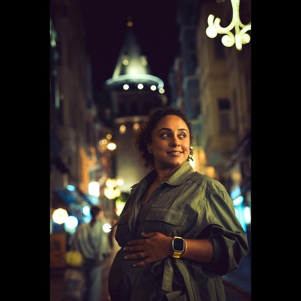 തുർക്കിയിലെ ദൃശ്യമനോഹാരിതയെ അതിന്റെ എല്ലാ പൂർണതയോട് കൂടിയും ഫ്രയിമുകളിൽ ഒപ്പിയെടുത്തിട്ടുണ്ട്. കമന്റ്റ് സെക്ഷനിൽ ആരാധകർ ഈ ചിത്രങ്ങൾക്ക് മേൽ സ്നേഹം വാരിച്ചൊരിയുന്നുണ്ട്