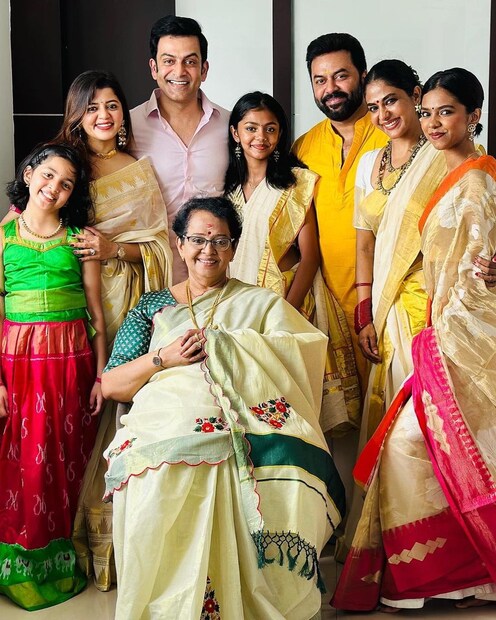  സിനിമകളിൽ നിന്നും മാറിനിൽക്കേണ്ടി വന്നുവെങ്കിലും, പൃഥ്വി ഓണം കളറാക്കി. അമ്മയ്ക്കും ചേട്ടൻ ഇന്ദ്രജിത്തിന്റേയും കുടുംബത്തോടൊപ്പമാണ് ഇക്കുറി പൃഥ്വിരാജും സുപ്രിയയും ഓണമാഘോഷിച്ചത്