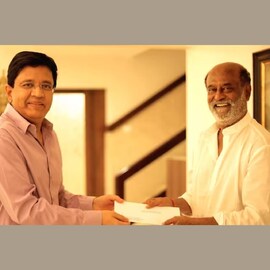 Rajinikanth | തീരുമാനിച്ചതിന്റെ ഇരട്ടി; ജെയ്ലറിൽ രജനികാന്തിന്റെ പ്രതിഫലം കൈമാറി നിർമാതാവ് Rajinikanth | തീരുമാനിച്ചതിന്റെ ഇരട്ടി; ജെയ്ലറിൽ രജനികാന്തിന്റെ പ്രതിഫലം കൈമാറി നിർമാതാവ്