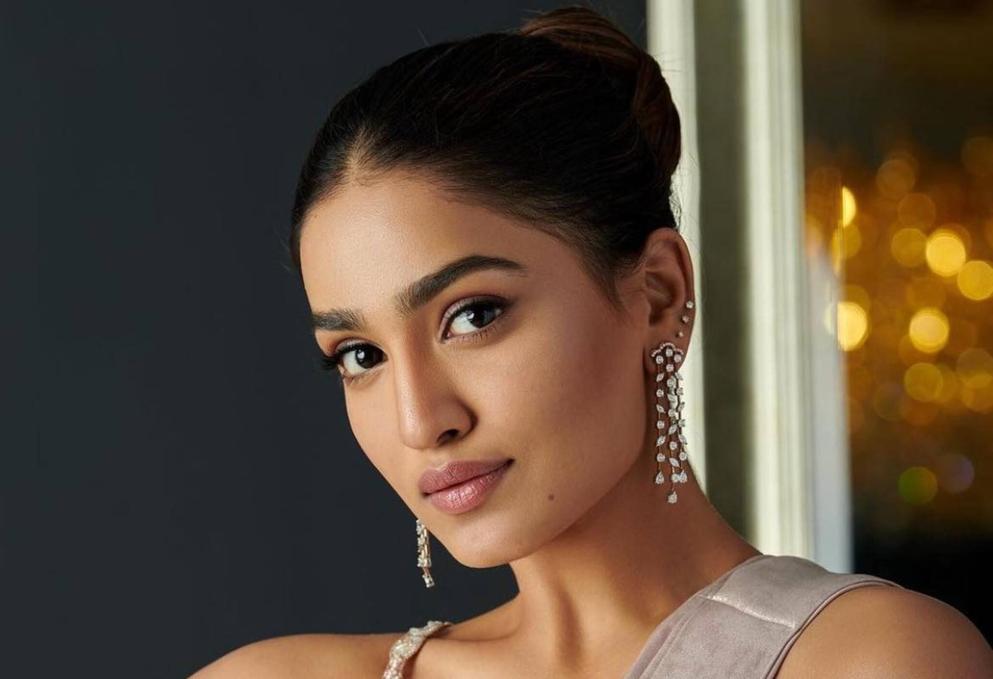 'ഗിയര്‍ മാറ്റേണ്ട സമയമായി; എന്റെ ഹൃദയം എവിടെയാണോ അവിടേക്ക് ഞാന്‍ തിരിച്ചുവരുന്നു'; സാനിയ അയ്യപ്പൻ