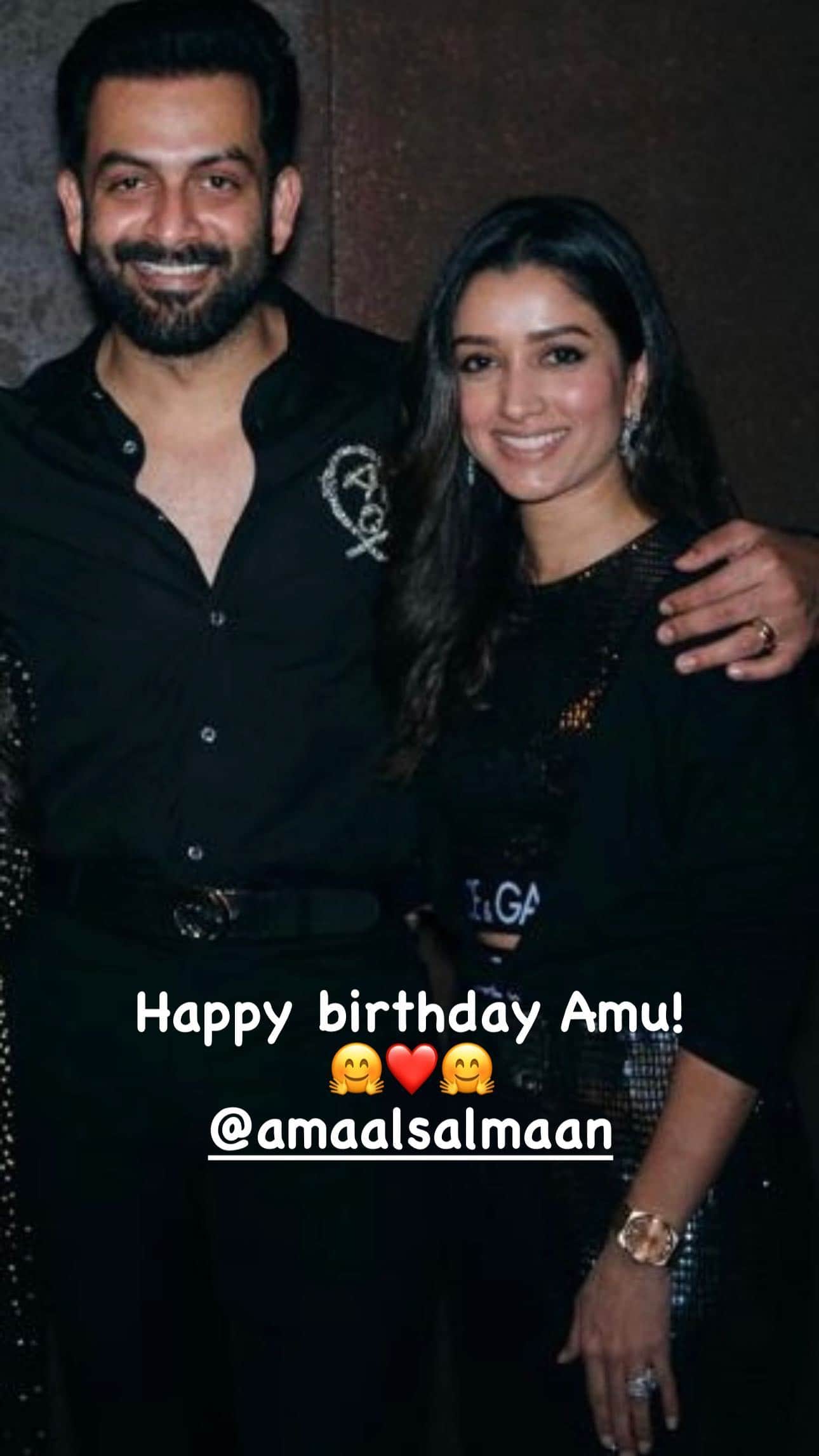 പൊൽക്ക ഡോട്ട് മിനി സ്കർട്ടിൽ അമാലിനെ ചേർത്തുപിടിച്ച് നസ്രിയ; പിറക്കാതെ