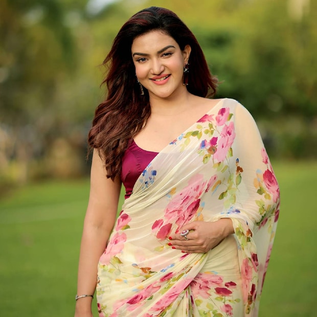  എന്നാൽ താരത്തിനു കടുത്ത ബോഡി ഷെയിമിങ്ങും നേരിടേണ്ടി വന്നിട്ടുണ്ട്. ഹണിയുടെ വസ്ത്രധാരണം പലർക്കും അത്രകണ്ട് ദഹിക്കുന്നില്ല എന്നത് തന്നെ കാരണം