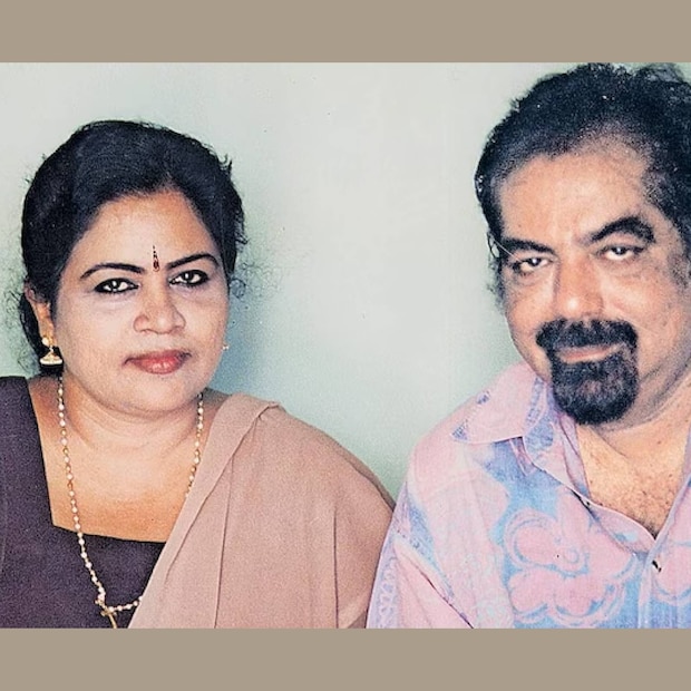  മറ്റൊരിടത്തു നിന്നും ഇതൊന്നും ഭാര്യ കേട്ടറിയരുത് എന്ന നിർബന്ധമായിരുന്നു ആ വെളിപ്പെടുത്തലുകൾ കൊണ്ട് ജോർജ് ഉദ്ദേശിച്ചത്. എന്നാൽ അതൊന്നും മറ്റൊരു സ്ത്രീയും സഹിക്കില്ല എന്നും സൽ‍മ കൂട്ടിച്ചേർത്തു