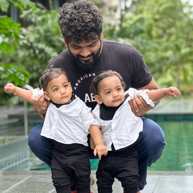  സ്വപ്നം പോലൊരു പിറന്നാൾ ആഘോഷം എന്നാണ് വിക്കി ചിത്രത്തിനൊപ്പം ക്യാപ്‌ഷനിൽ കുറിച്ചത്. മലേഷ്യയുടെ തലസ്ഥാനമായ ക്വലാലംപൂരിൽ വച്ചാണ് ജന്മദിനാഘോഷം നടത്തിയത്. വേണ്ടപ്പെട്ട ചിലർക്കൊപ്പമാണ് ജന്മദിനാഘോഷം കെങ്കേമമായത്