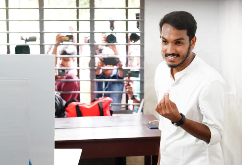  യുഡിഎഫിന്‍റെ സിറ്റിങ് സീറ്റ് പിടിച്ചെടുക്കുക എന്ന ഉത്തരവാദിത്വമാണ് ജെയ്ക്കിന് പാര്‍ട്ടി നല്‍കിയിരിക്കുന്നത്.