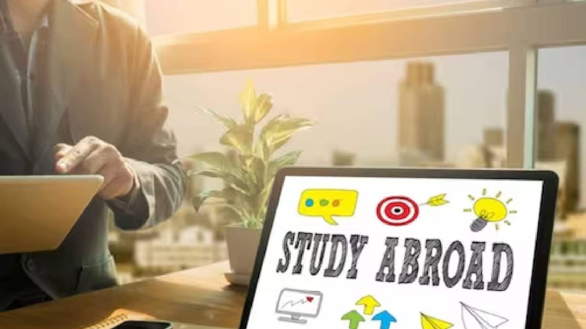 വിദേശത്തേയ്ക്ക് വിദ്യാർത്ഥികളുടെ ഒഴുക്ക്; കൊവിഡിന് ശേഷം ടോഫല്‍ പരീക്ഷ എഴുതുന്നവരുടെ എണ്ണത്തിൽ 59 ശതമാനം വര്‍ധനവ്