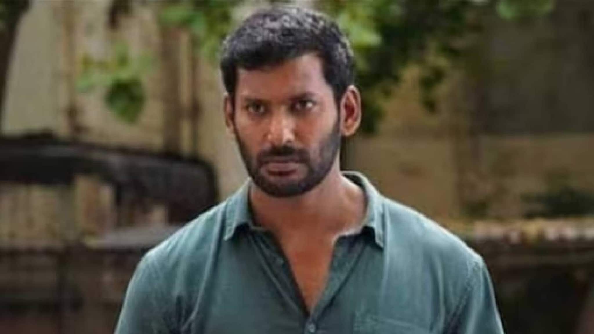Vishal | വിശാലിൽ നിന്ന് ആറര ലക്ഷം കൈക്കൂലി വാങ്ങിയവർക്ക് പണിപാളി; തൊണ്ടിയോടെ പൊക്കി നാട്ടുകാർക്ക് മുന്നിലിട്ട് നടൻ