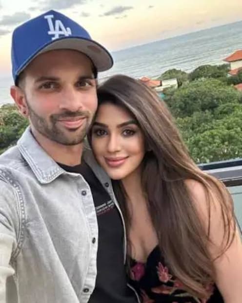 Keshav Maharaj, Keshav Maharaj wife, Keshav Maharaj stats, Lerisha, Keshav Maharaj indian, Keshav Maharaj marriage, Keshav Maharaj injury, Keshav Maharaj born place, Keshav Maharaj origin country, 