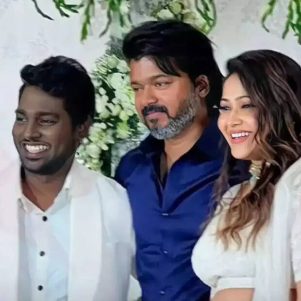  ദളപതി വിജയ് കാരണമാണ് താൻ ഇന്ന് നിൽക്കുന്നതെന്നും. അദ്ദേഹം തനിക്ക് ബാക്ക് ടു ബാക്ക് സിനിമകൾ തന്നിട്ടുണ്ടെന്നും. അദ്ദേഹം തന്നെ ശരിക്കും വിശ്വസിച്ചുവെന്നും അറ്റ്ലി പറഞ്ഞു.