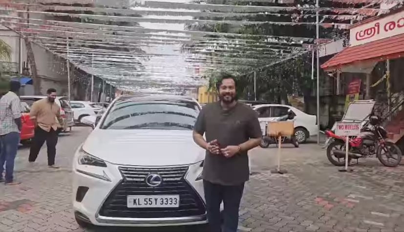  വണ്ടിയുടെ നമ്പറാണ് തനിക്ക് ഏറ്റവും ഇഷ്ടമായത്. ഇനി എവിടെ 3333 കണ്ടാലും താനുണ്ടോ എന്ന് നോക്കണമെന്നും ബാല പറഞ്ഞു.