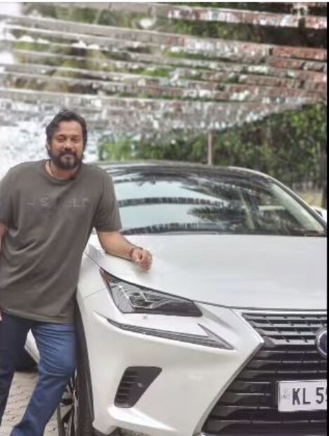  ഇപ്പോഴിതാ തന്‍റെ ലൈഫിലെ മറ്റൊരു സന്തോകരമായ നിമിഷം പ്രേക്ഷകരോട് പങ്കുവെക്കാനും ബാല മറന്നില്ല.