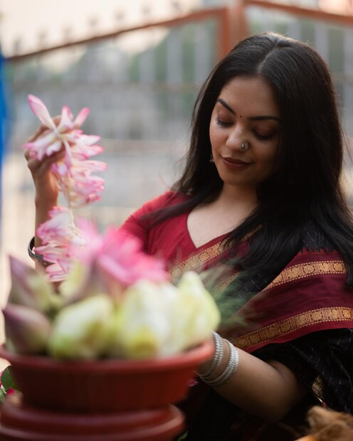  സുരേഷ് ഗോപി മോശമായി പെരുമാറിയെന്ന വിഷയം ശ്രദ്ധിച്ചായിരുന്നോ എന്നായിരുന്നു ആദ്യ ചോദ്യം. എന്നാൽ അഹാനയുടെ മറുപടി തീർത്തും വ്യത്യസ്തമായിരുന്നു