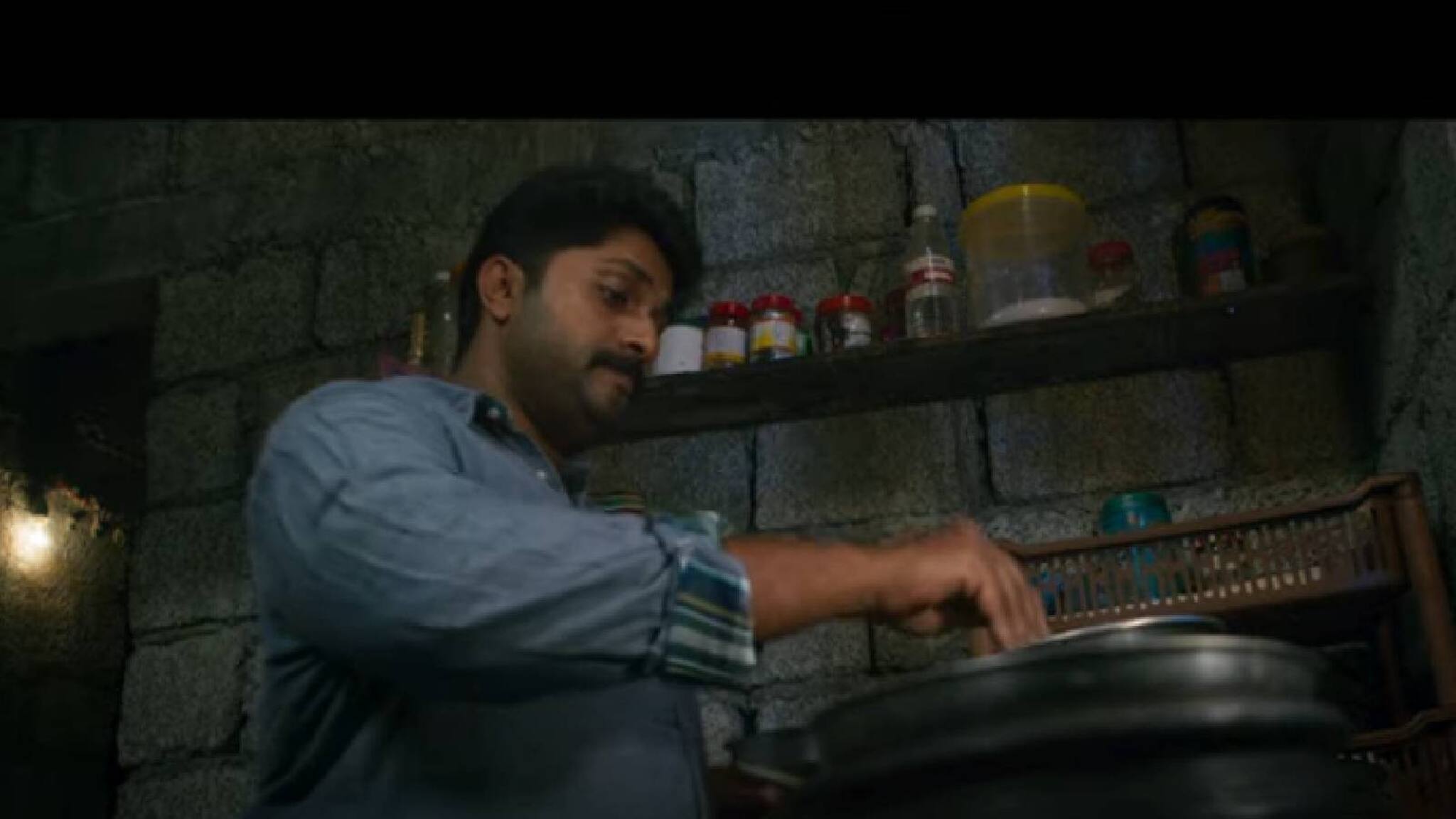 Dhyan Sreenivasan | പലഹാരക്കച്ചവടക്കാരനായി ധ്യാൻ ശ്രീനിവാസൻ, കൂടെ ഷെഫ് പിള്ളയും; കോമഡി എന്റർടെയ്നറായി 'ചീനട്രോഫി'