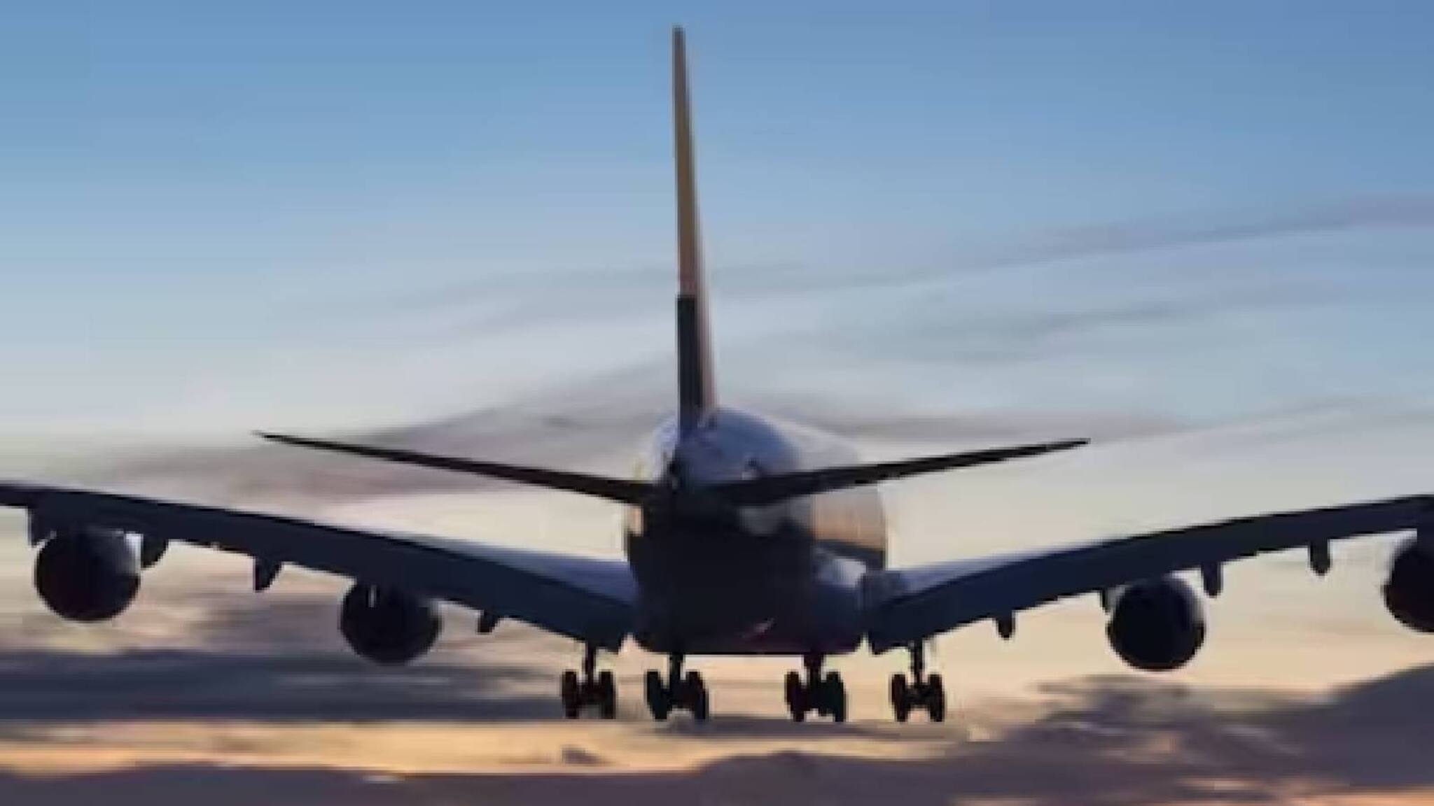 വിമാനം ലാൻഡ് ചെയ്ത് 30 മിനിറ്റിനുള്ളിൽ  ചെക്ക്-ഇൻ ബാഗുകൾ യാത്രക്കാർക്ക് നൽകണമെന്ന് എയർലൈനുകൾക്ക് നിർദേശം