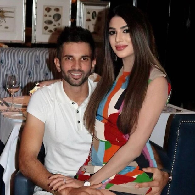 Keshav Maharaj, Keshav Maharaj wife, Keshav Maharaj stats, Lerisha, Keshav Maharaj indian, Keshav Maharaj marriage, Keshav Maharaj injury, Keshav Maharaj born place, Keshav Maharaj origin country, 