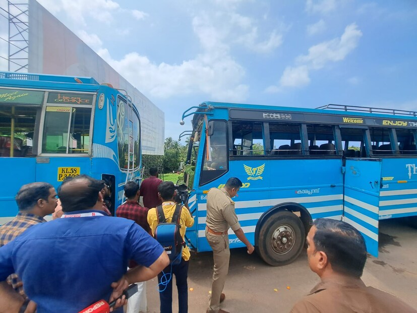  ഇതിനിടെ, അപകടത്തിന്റെ നടുക്കുന്ന ദൃശ്യങ്ങളും പുറത്തുവന്നിട്ടുണ്ട്. മുന്‍പിലുണ്ടായിരുന്ന സ്വകാര്യബസിലെ ക്യാമറയില്‍നിന്നുള്ള ദൃശ്യങ്ങളാണ് പുറത്തുവന്നത്.
