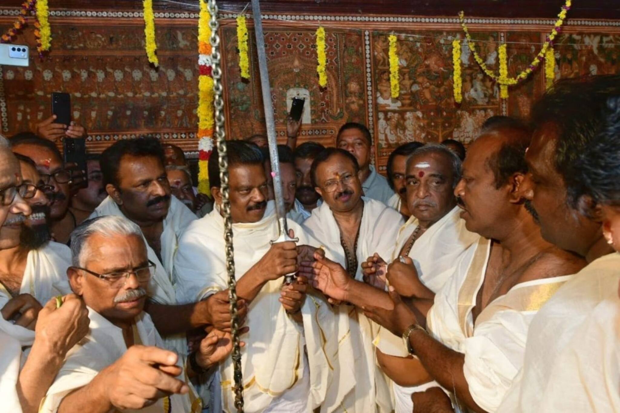 പഴമയുടെ പാതയിലൂടെ നവരാത്രി എഴുന്നള്ളത്തിന് പത്മനാഭപുരം കൊട്ടാരത്തിൽ തുടക്കം