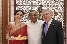 അതിഥി ദേവോ ഭവ! അന്താരാഷ്ട്ര ഒളിമ്പിക് കമ്മിറ്റി പ്രസിഡ‍ന്റിനെ സ്വീകരിച്ച് നിതാ അംബാനിയും മുകേഷ് അംബാനിയും