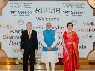 പ്രധാനമന്ത്രി നരേന്ദ്ര മോദി നിതാ അംബാനി
