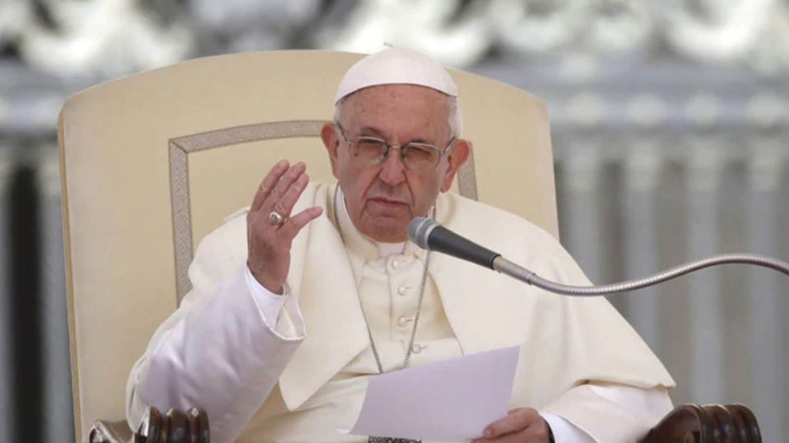 Pope Francis Welcomes Trans People into the Church: Advocates Welcome ...