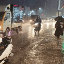 Kerala Weather Update | ബംഗാൾ ഉൾക്കടലിലും ന്യൂനമർദ്ദ സാധ്യത; സംസ്ഥാനത്ത് മഴ തുടരും; എവിടെയും മഴ മുന്നറിയിപ്പില്ല Kerala Weather Update | ബംഗാൾ ഉൾക്കടലിലും ന്യൂനമർദ്ദ സാധ്യത; സംസ്ഥാനത്ത് മഴ തുടരും; എവിടെയും മഴ മുന്നറിയിപ്പില്ല